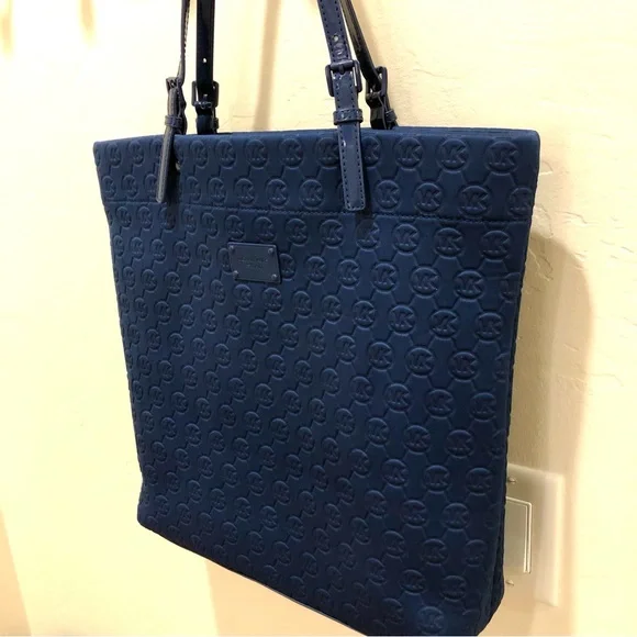 Michael Kors Neoprene & Patent Leather Tote Gently Used. Excellent Condition! - Picture 2 of 9